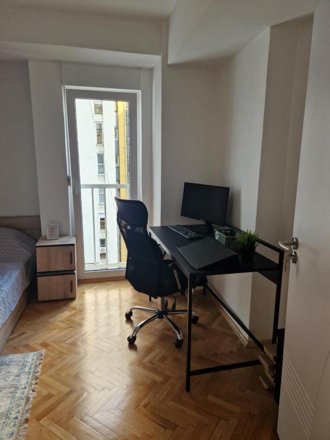 Comfy Center Apartment Szkopje Kültér fotó