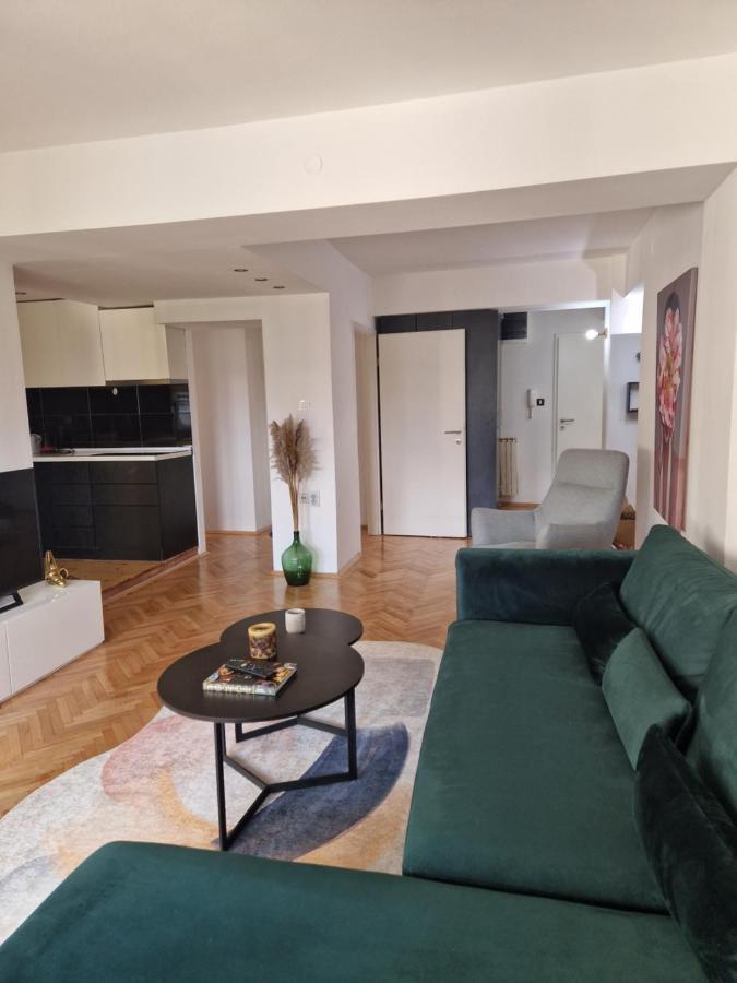 Comfy Center Apartment Szkopje Kültér fotó