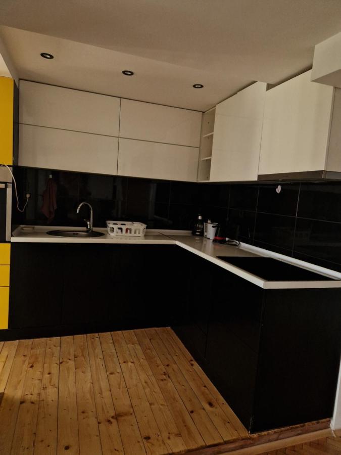 Comfy Center Apartment Szkopje Kültér fotó